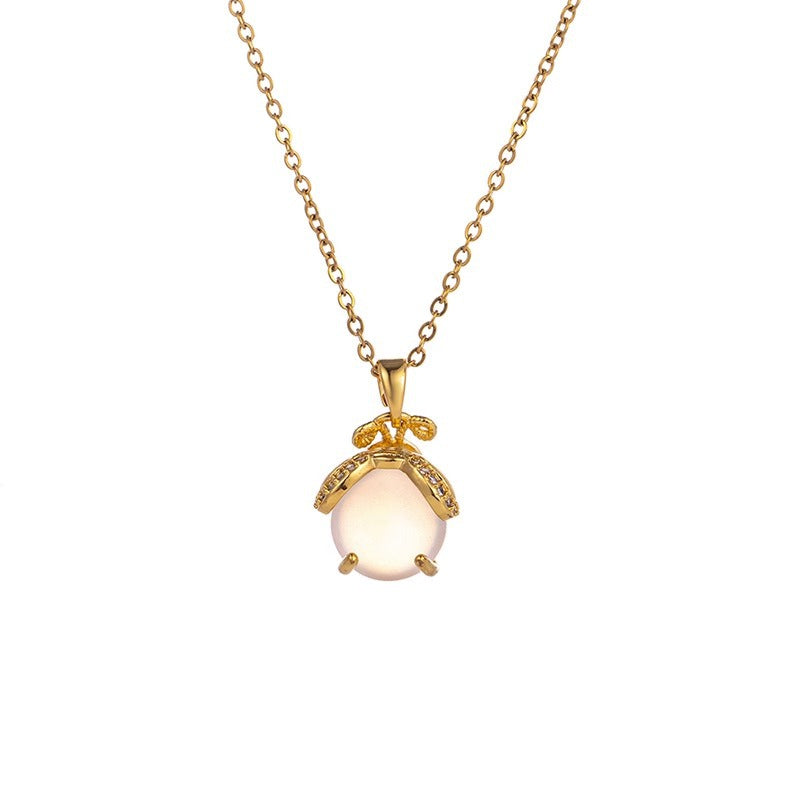 Collana Pendente Libellula dal Design Originale da Donna in Acciaio al Titanio con Placcatura in Oro 18K e Forma Irregolare