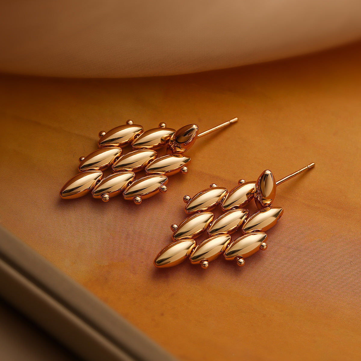 Geometric Copper Earrings with Gold Plating for Women, Micro-Paved Design, Fashionable and Versatile Everyday Studs