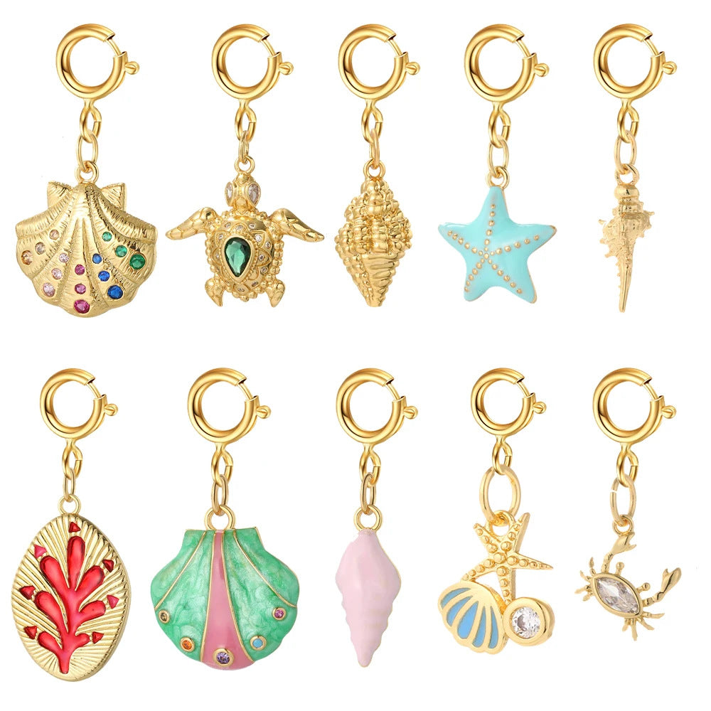 Elegante ciondolo con charm bar a forma di animale in acciaio inossidabile placcato oro 18 carati PVD
