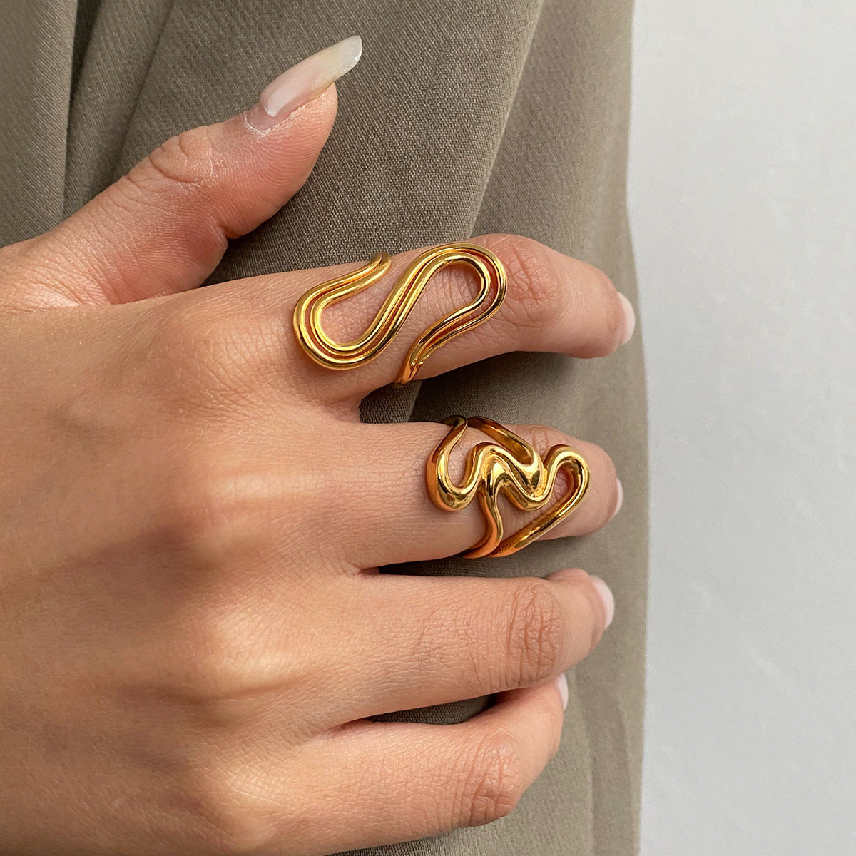 Anello da donna minimalista geometrico placcato in acciaio inossidabile