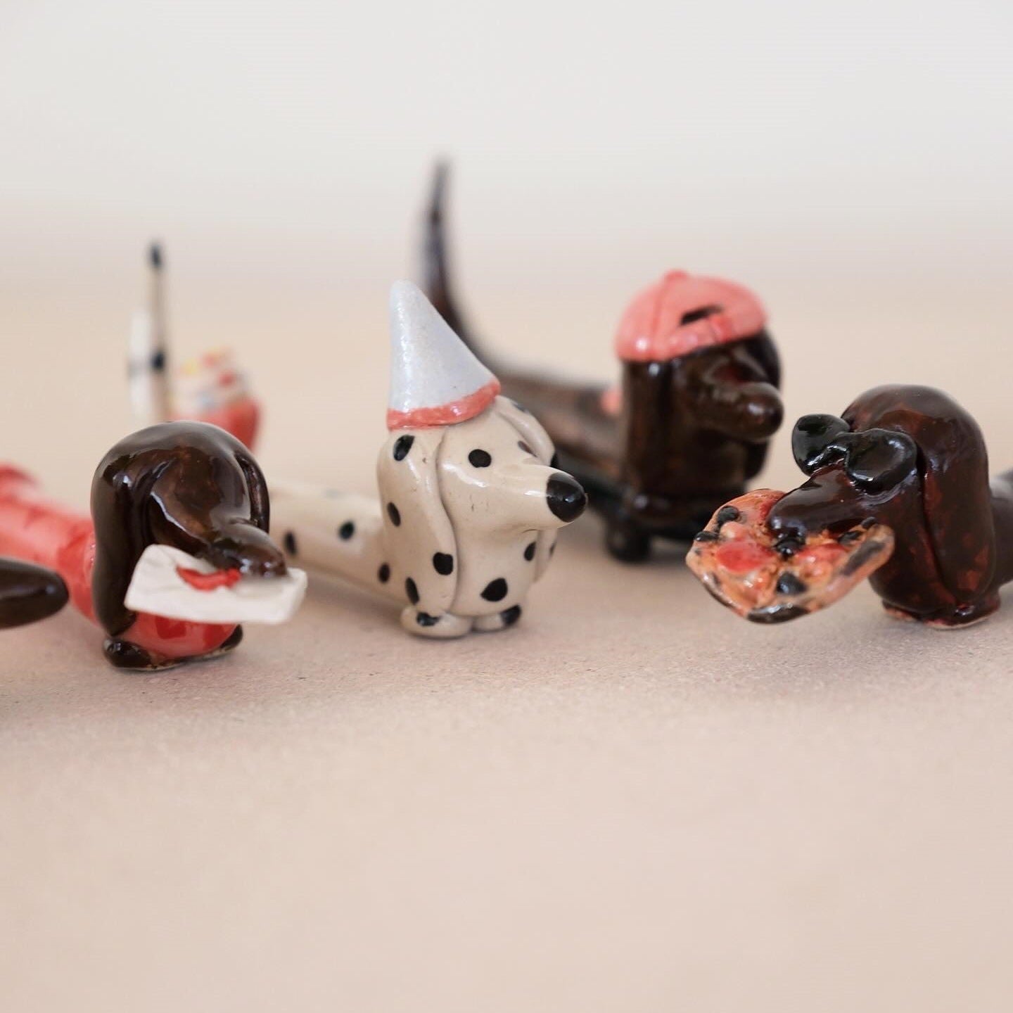 Vintage Cartoon Dachshund Animal Brass 18K Gold Plated Drip Oil Charm Bar for Women