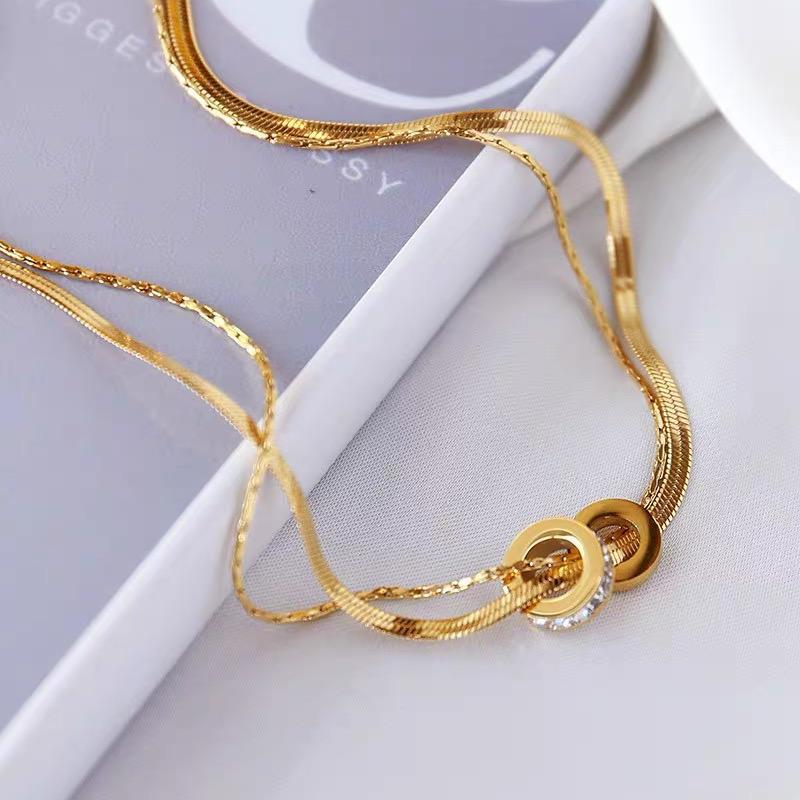 Collana minimalistica con ciondolo a forma di fiore in acciaio al titanio, delicata, per uomo e donna