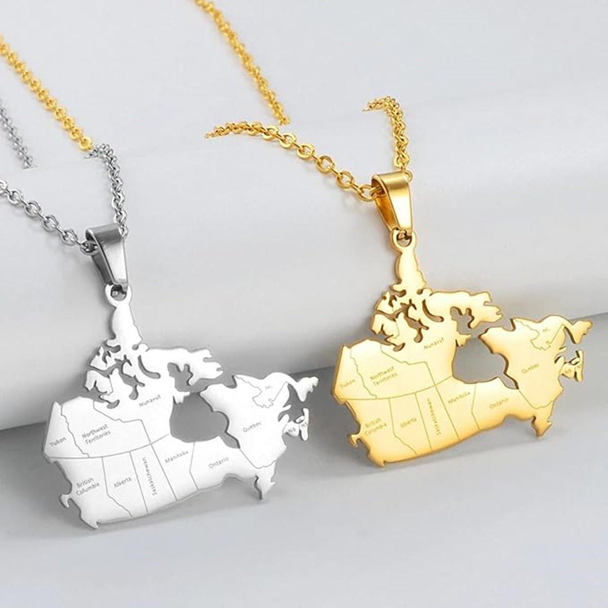 Natural Style Geometric Pendant Necklace in Titanium Steel with Electroplated Finish for Unisex Daily Wear