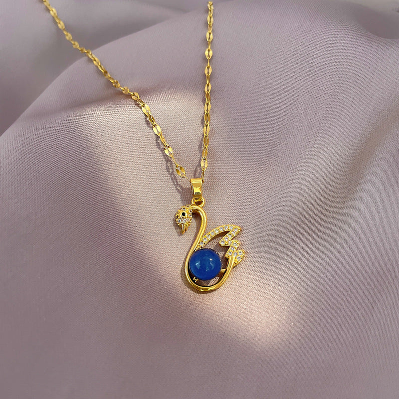 Collana in Acciaio al Titanio con Cigno Geometrico in Stile Esotico per Donna con Dettagli in Strass e Catena Regolabile
