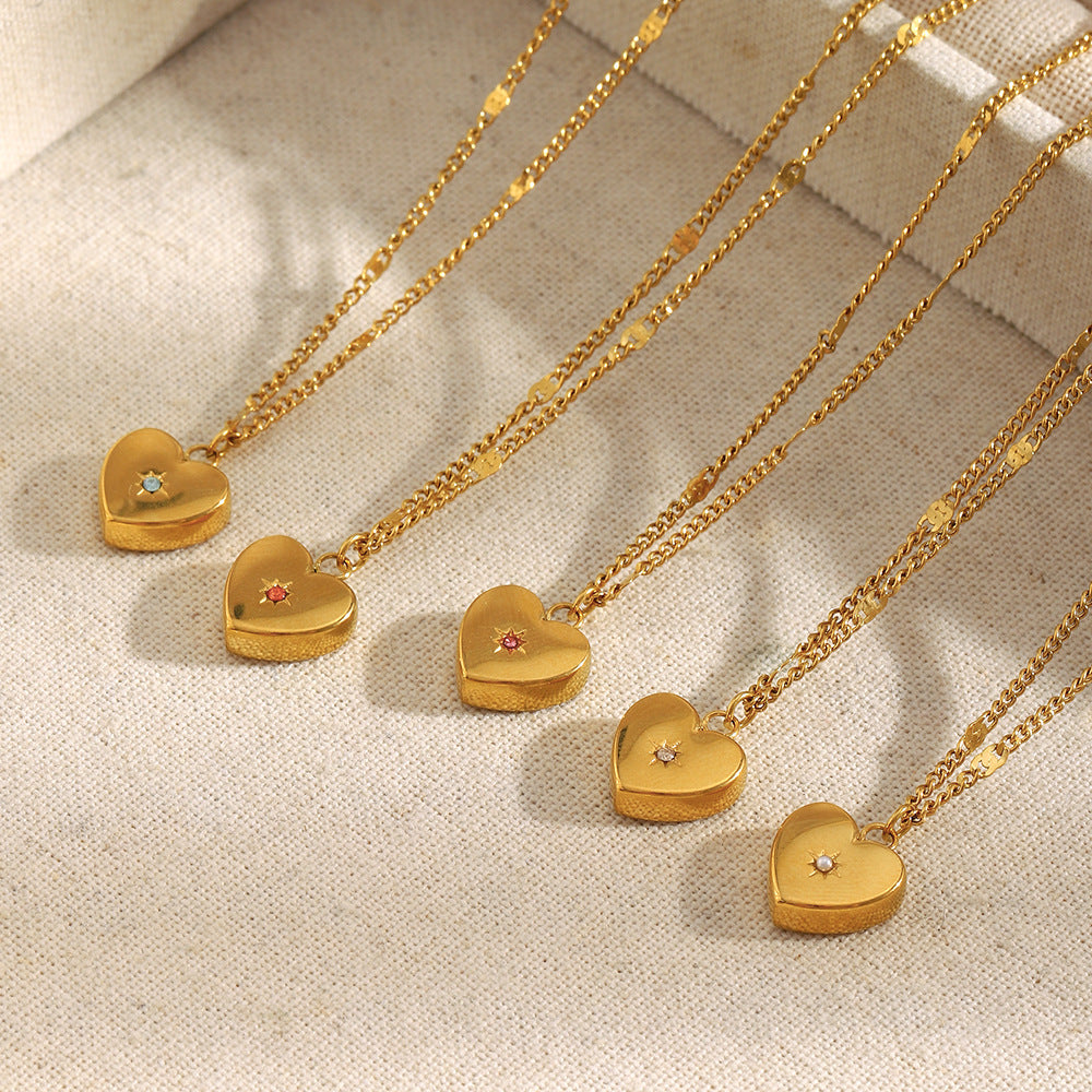 Collar Minimalista de Acero Inoxidable en Forma de Corazón con Baño de Oro de 18K y Detalles de Mini Circonitas para Mujer