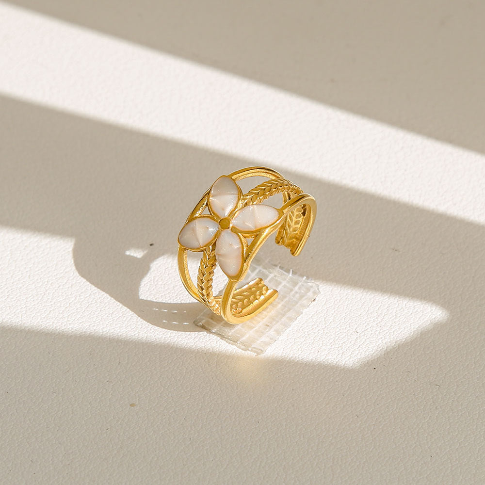 Anello di tendenza da donna in acciaio inossidabile geometrico placcato oro con perle e fiori stile Instagram