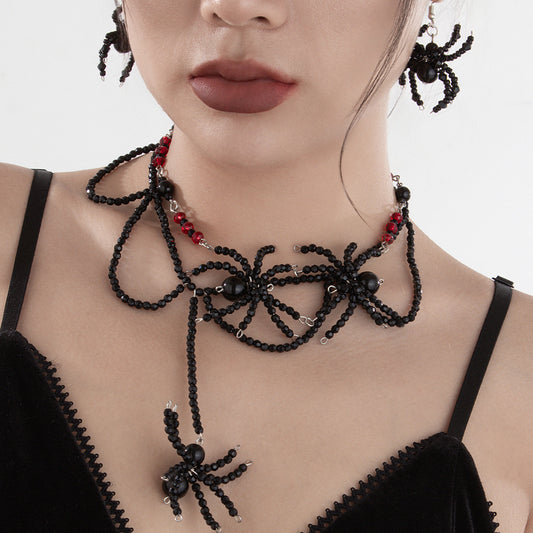 Collana con Pendente a Ragno Gotico Scuro di Halloween per Donna con Intarsi di Cristallo e Finitura Placcata su Catena Fatta a Mano