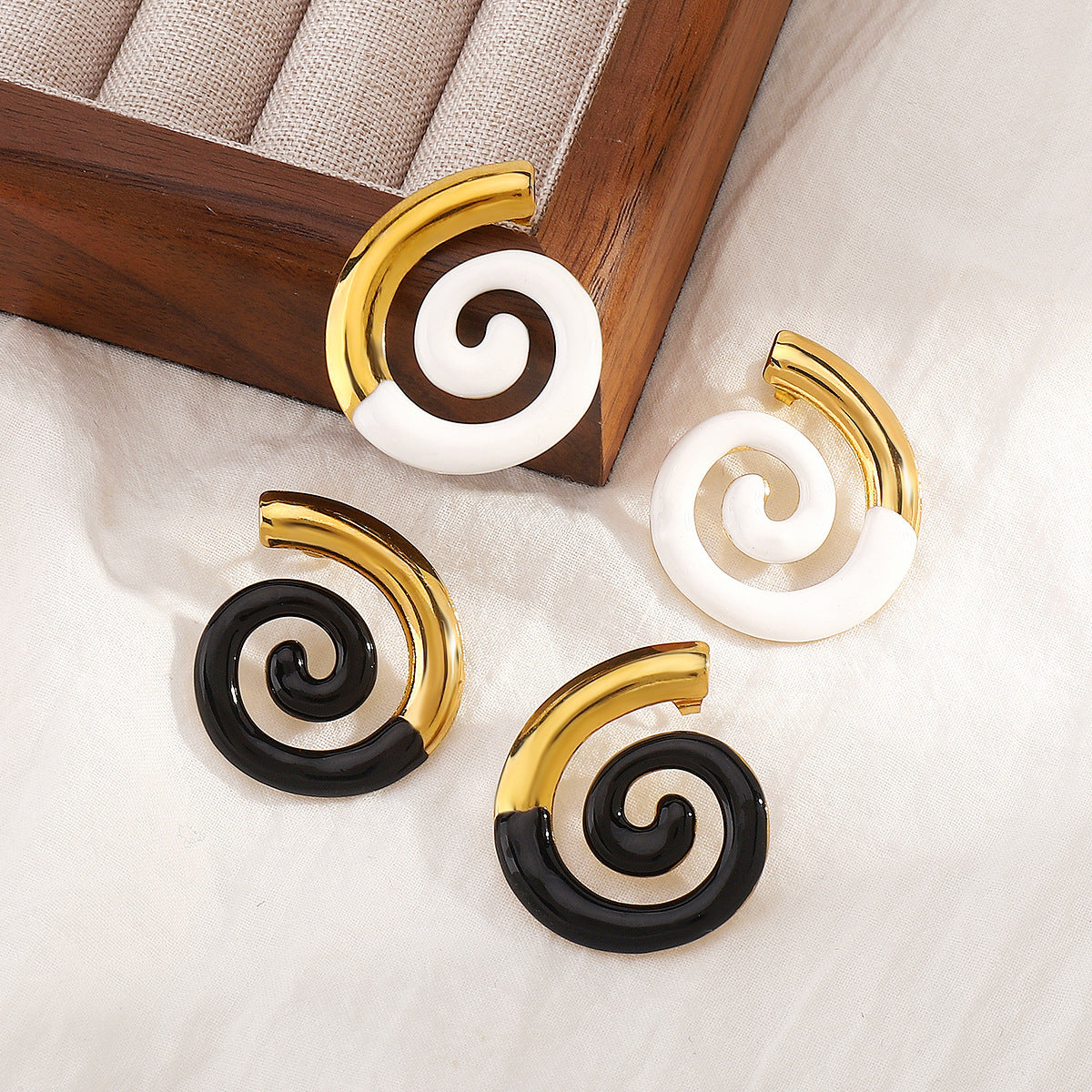 Elegant Geometric Stainless Steel Earrings with 14K Gold Plating, Seashell-Inspired Design for Women