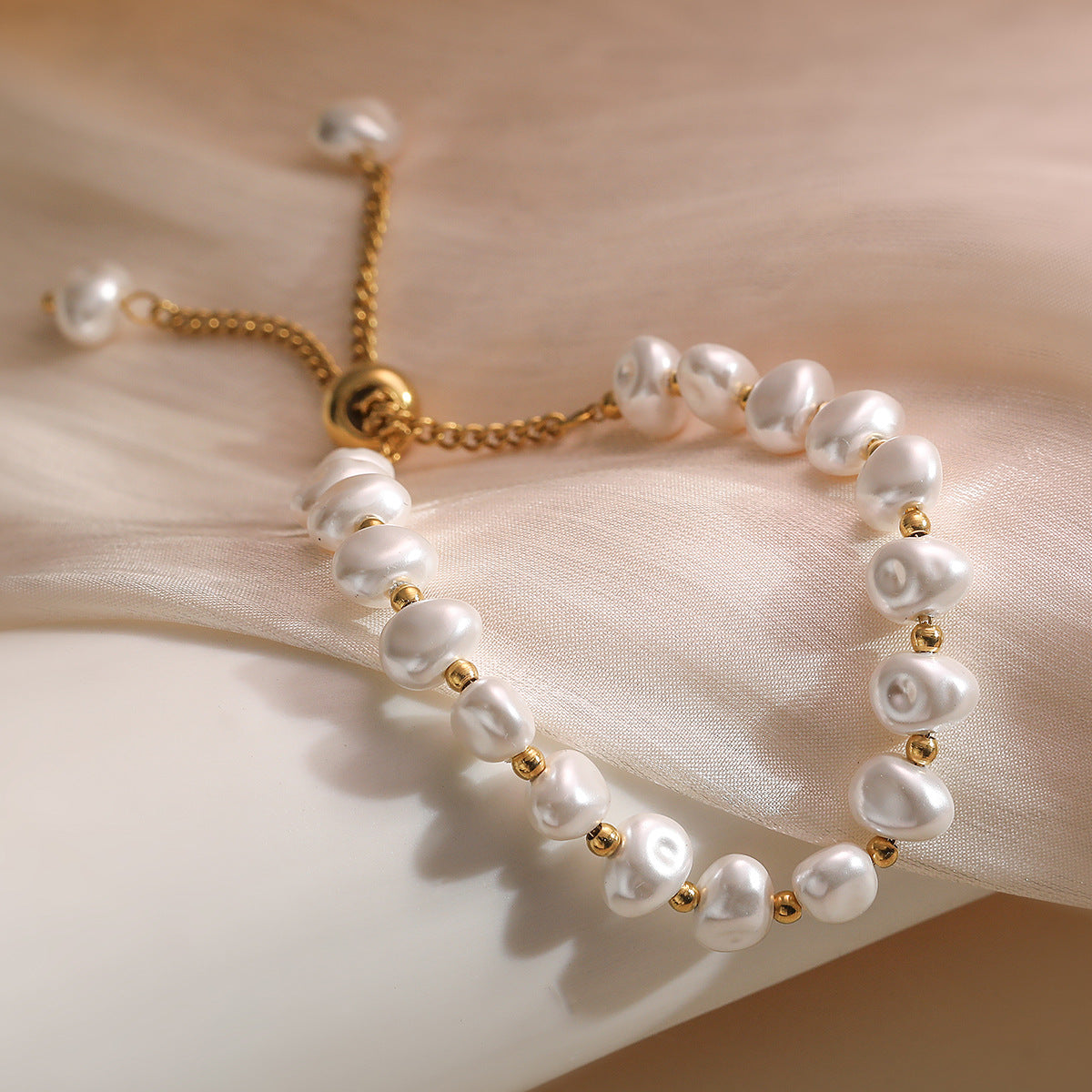 Elegant Baroque Irregular Pearl Geometric Stainless Steel Bracelet for Women