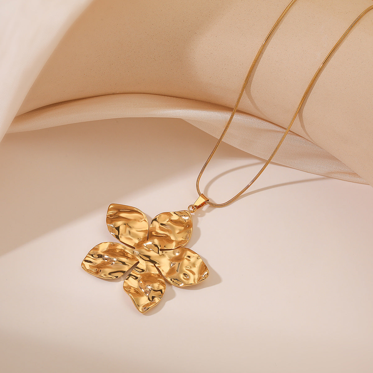 Minimalist Sunflower Pendant Necklace for Women in Titanium Steel with Gold Plating Geometric Irregular Design