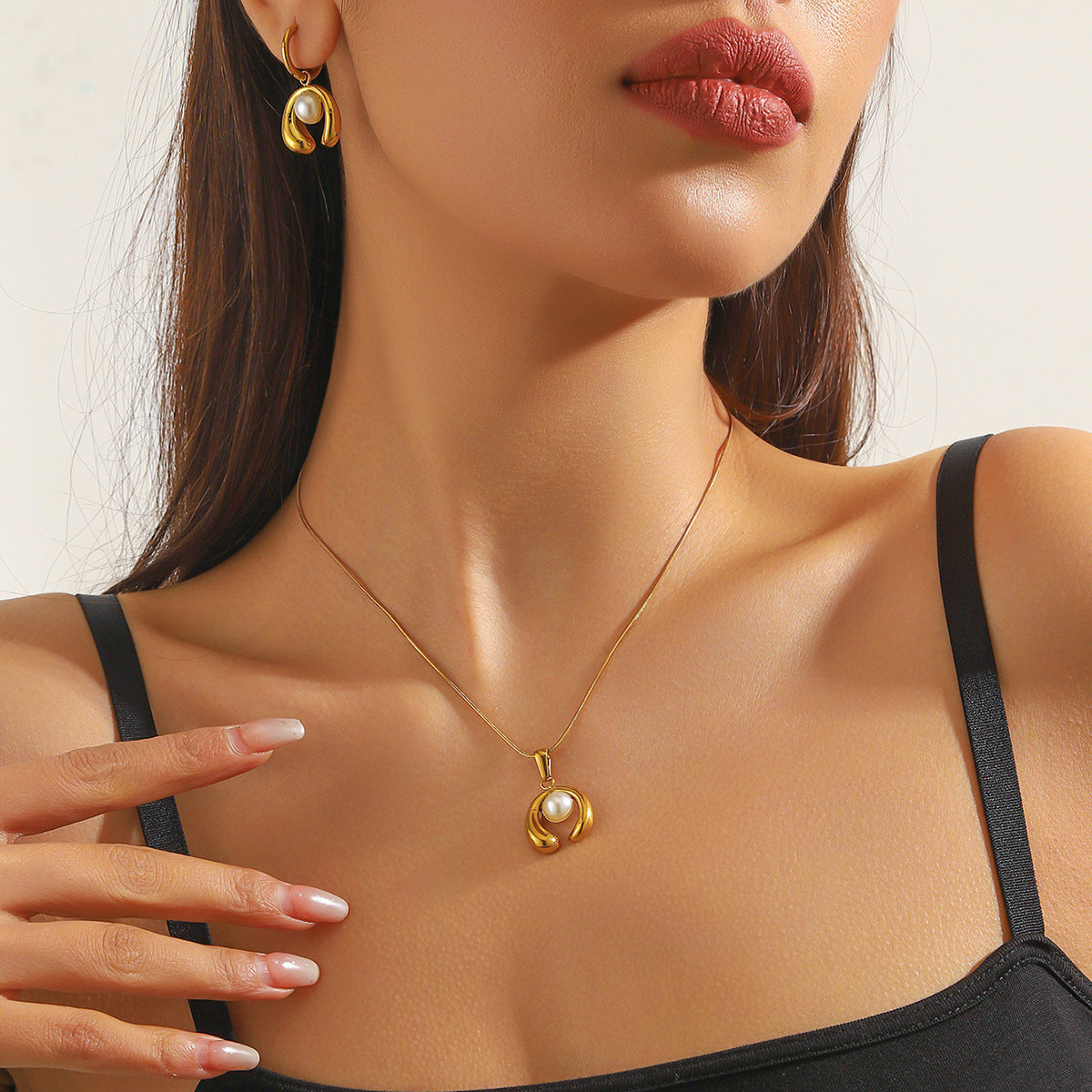 Vintage Gold Plated Heart Teardrop Stainless Steel Necklace and Earring Set with Turquoise and Pearl on Snake Chain for Women