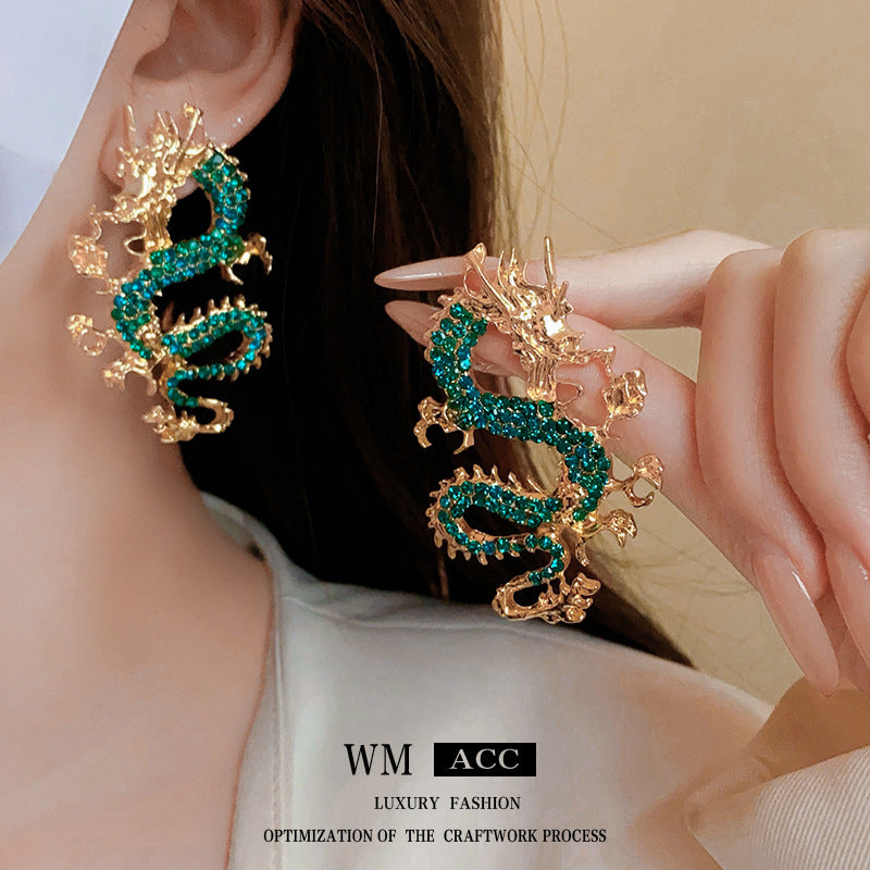 Fashionable Dragon-Shaped Zirconia Ear Cuffs for Women Stainless Steel Plated with Real Gold No-Piercing Ear Bone Clips