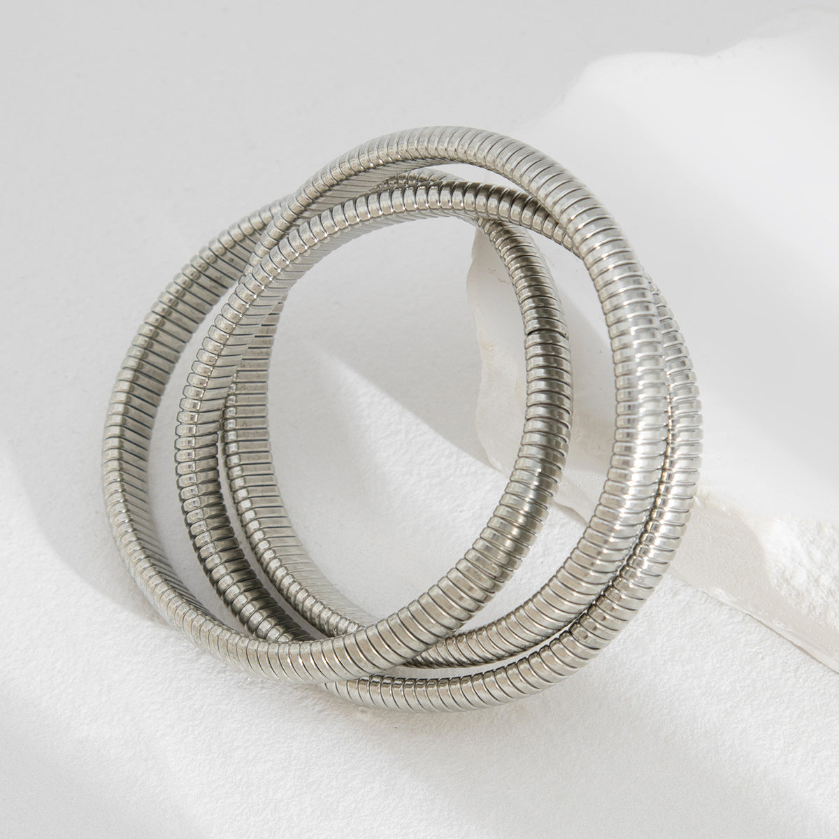 Vintage Irregular Pleated Pearl Zinc Alloy Plated Bracelet Set