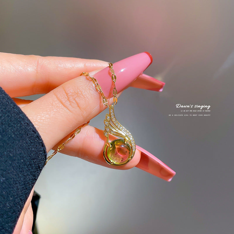 Collana con ciondolo geometrico in acciaio al titanio di lusso con strass micro-incastonati per donna, catena a clavicola con stile bohémien e motivo a stella