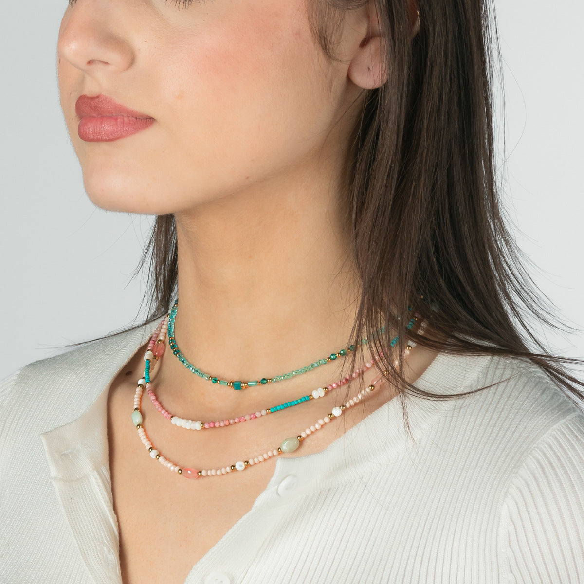 Collar minimalista de capas de acero inoxidable con abalorios y detalles de piedra natural para mujer