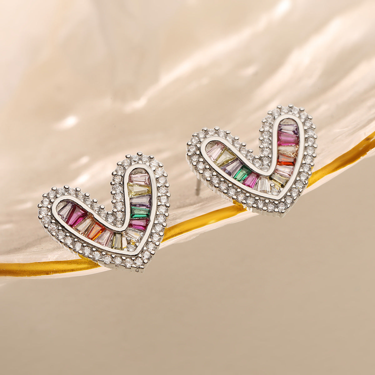 Fashion Minimalist Heart-Shaped Copper Earrings with 18K Gold Plating and Zircon Accents for Women