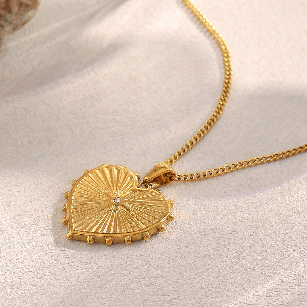 Fashionable Heart-Shaped Stainless Steel Pendant Necklace with 18K Gold Plating and Rhinestone Accents for Women