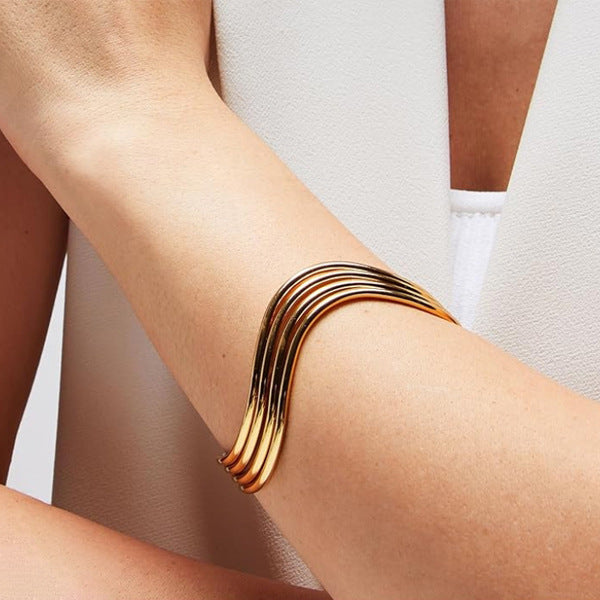 Braccialetto Minimalista Geometrico a Linee in Acciaio al Titanio da Donna con Finitura Placcata, Gioielli di Lusso Ipoallergenici in Acciaio Inossidabile