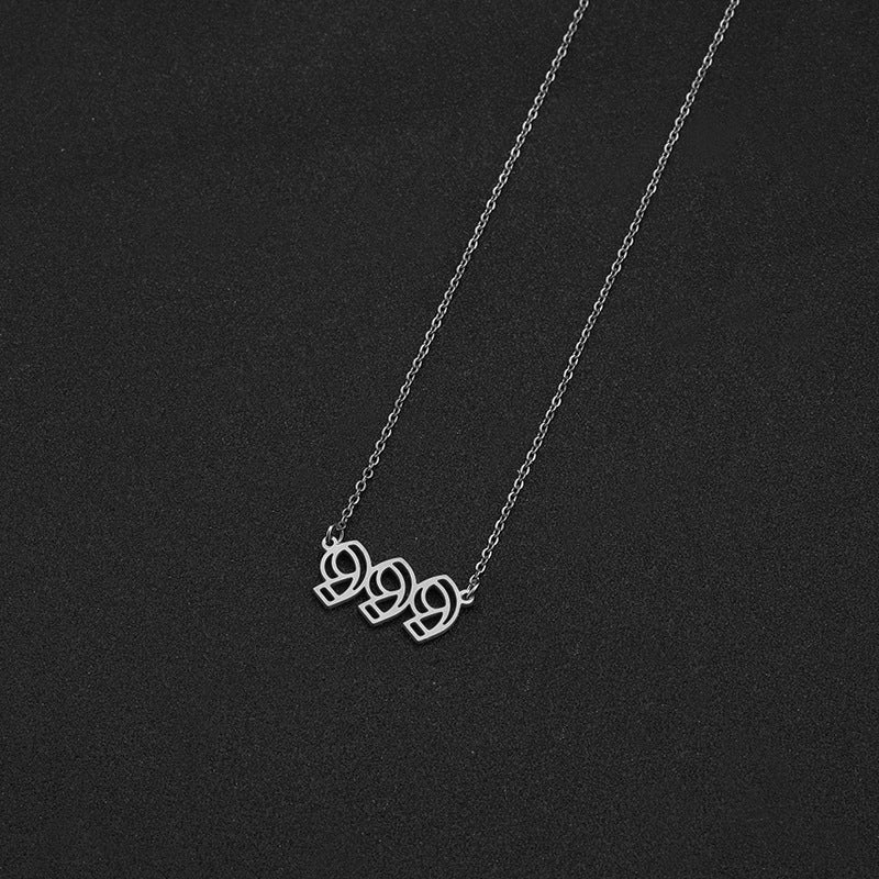 Collar Minimalista de Acero Inoxidable con Colgante de Número Grabado en Cadena O para Mujer