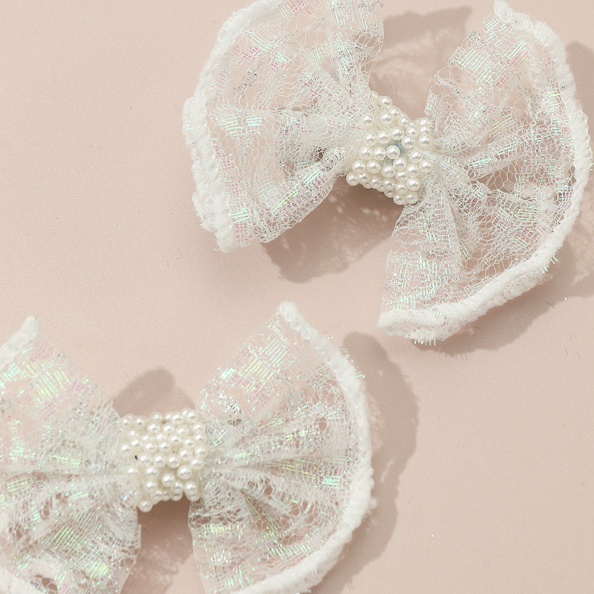 Dolce Fermaglio per Capelli a Forma di Fiocco per Bambine Realizzato in Tulle e Pizzo con Dettagli in Perle Ideale per Acconciature a Coda di Cavallo e Chignon