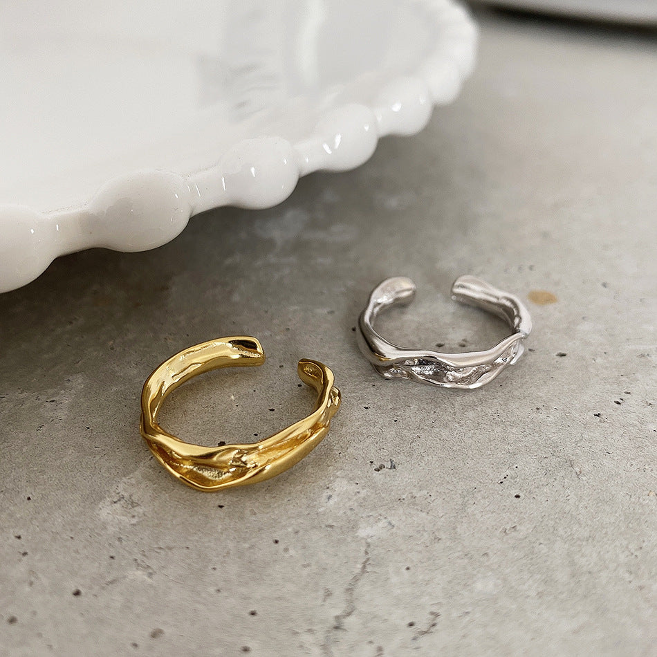 Anello da donna in argento sterling 925 testurizzato irregolare, dal design semplice e raffinato