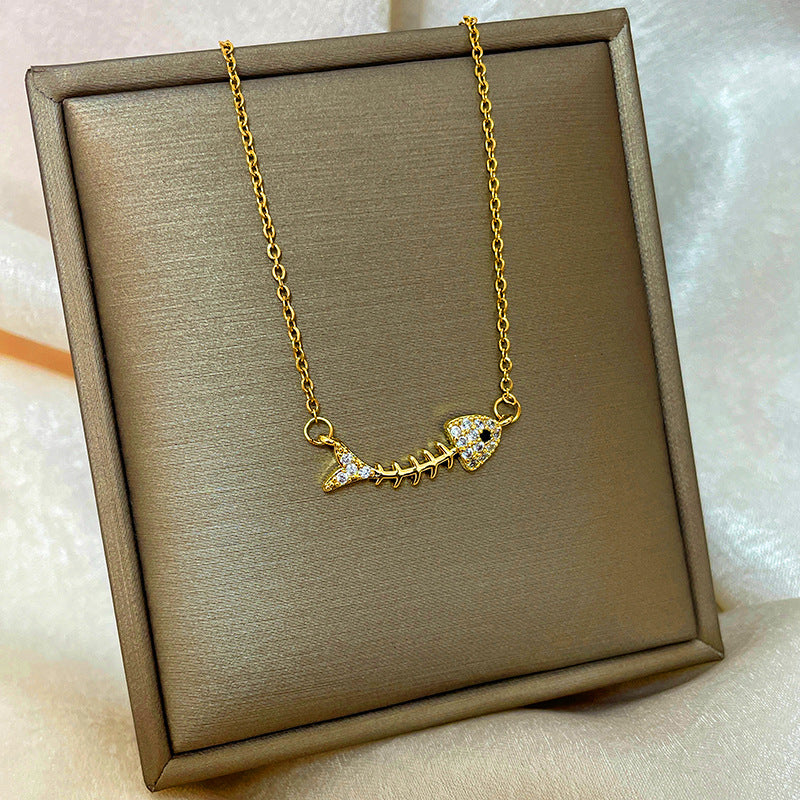 Collana con ciondolo a goccia in rame placcato oro 18 carati con micro-pavé e catena a onda in acciaio al titanio, design originale