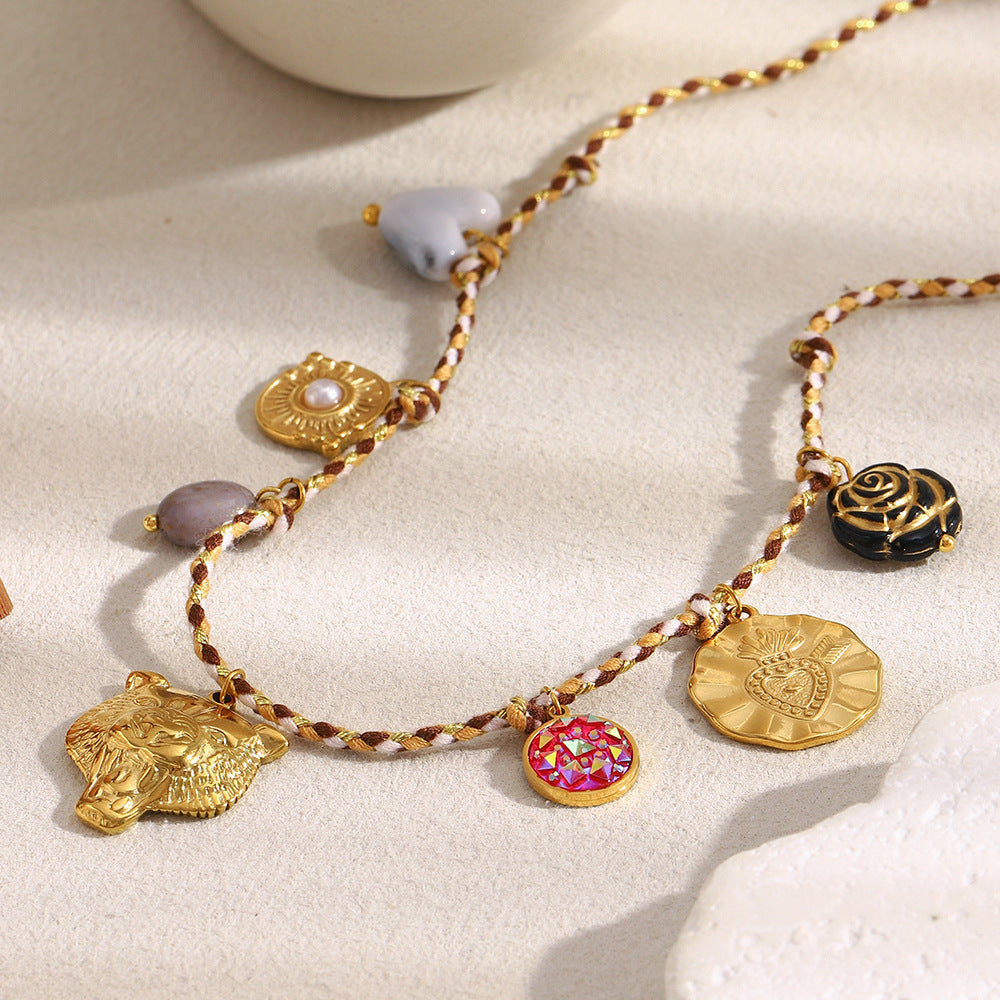 Luxury Minimalist Leopard Head Pendant Necklace with Stainless Steel Chain, 18K Gold Plated, Pearl and Heart-Shaped Charm, Colorful Cord Accent