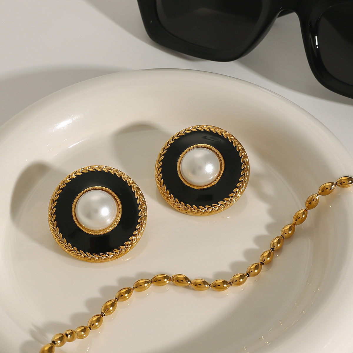 Orecchini da donna in acciaio al titanio placcati in smalto rotondo geometrico alla moda, placcati oro 18K