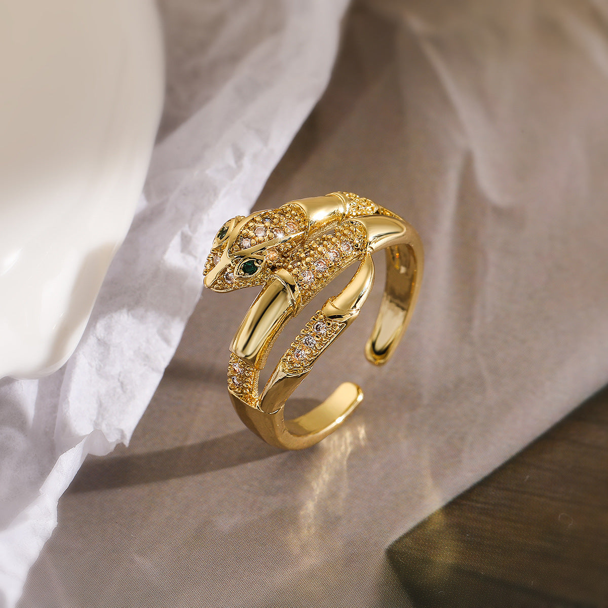 Minimalist Geometric Snake-Shaped Copper Ring with 18K Gold Plating and Zircon Inlay for Women