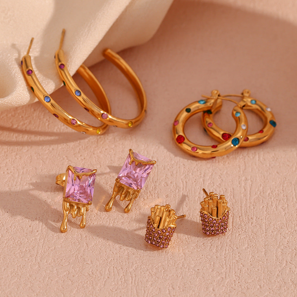 Orecchini da donna alla moda in acciaio inossidabile con geometria, placcati in oro 18 carati e zirconi colorati micro-incastonati su borchie quadrate in pietra lavica