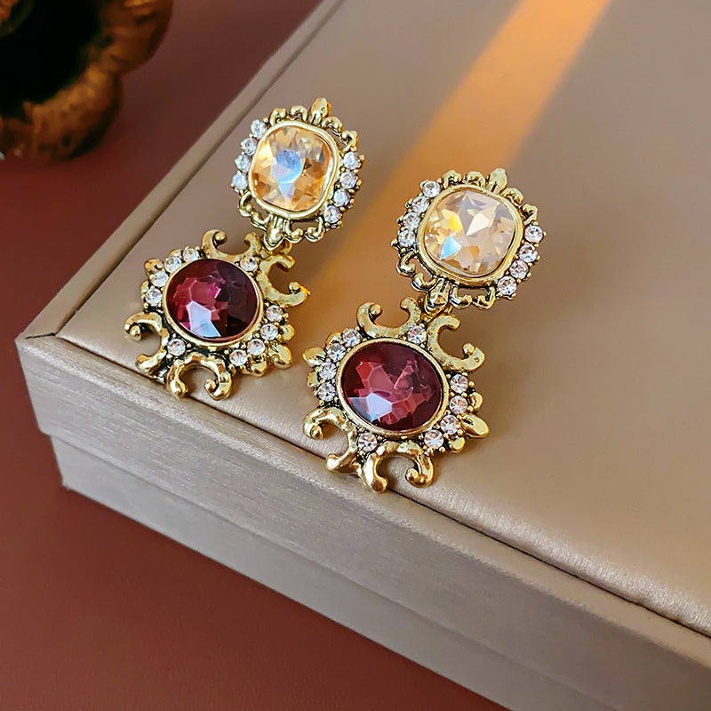 Collana Pendente Rotonda con Strass d'Ispirazione Vintage e Catena in Lega Placcata da Donna, Elegante Set di Gioielli per la Clavicola con Orecchini Inclusi