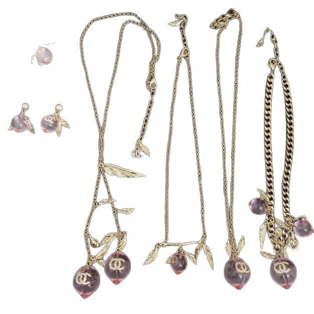 Collar chapado con colgante de lujo de acrílico rosa, melocotón y doble letra C para mujer