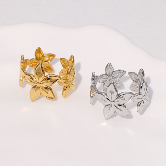 Anillo de acero inoxidable abierto con diseño floral minimalista y acabado chapado para mujer
