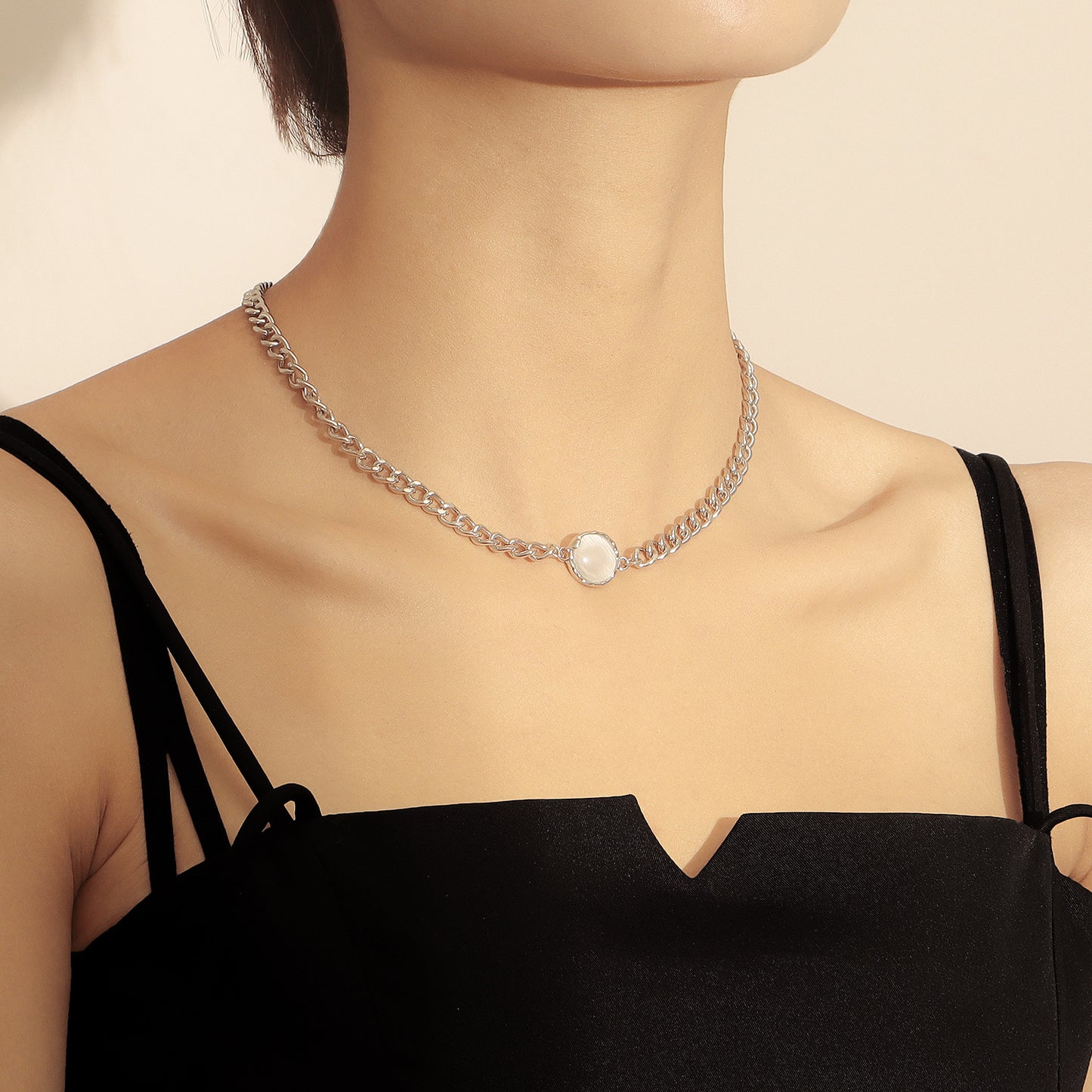 Minimalist Geometric Alloy Choker Necklace for Women with Plated Finish