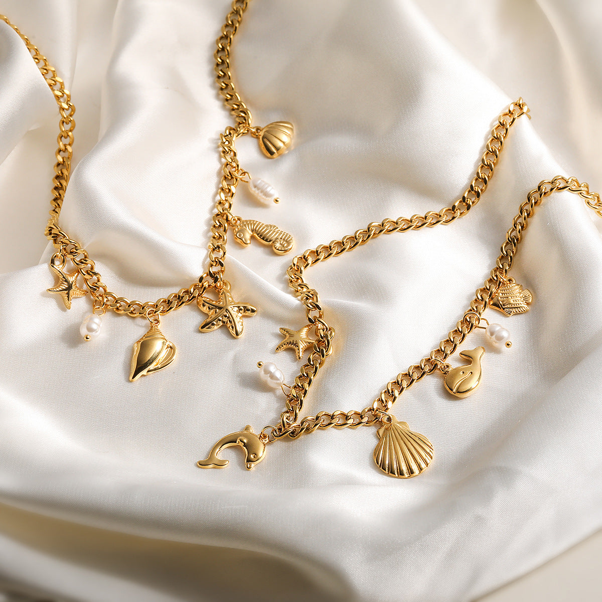 Minimalist Geometric Stainless Steel Necklace for Women with 18K Gold Plating Ocean-Inspired Clavicle Chain