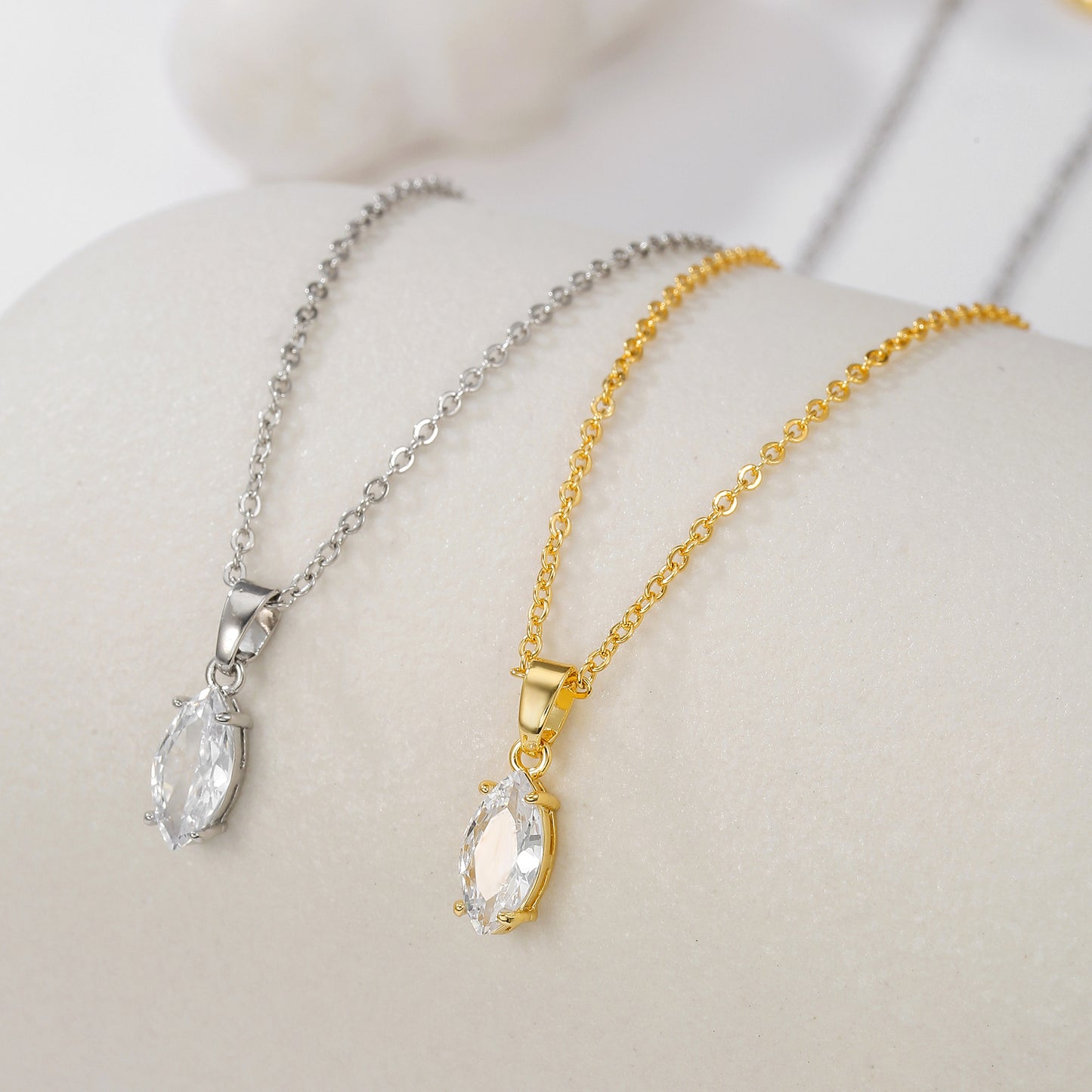 Minimalist 18K Gold Plated Copper Zircon Water Drop Pendant Necklace for Women