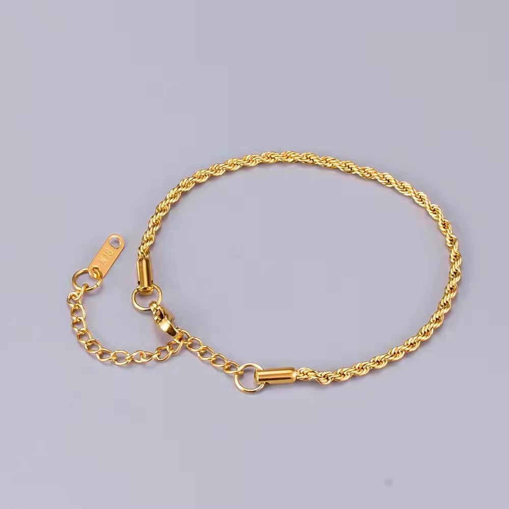 Bracciale da donna a catena a spirale in lega di rame placcato oro 18K con motivo a foglia, dal design originale e minimalista