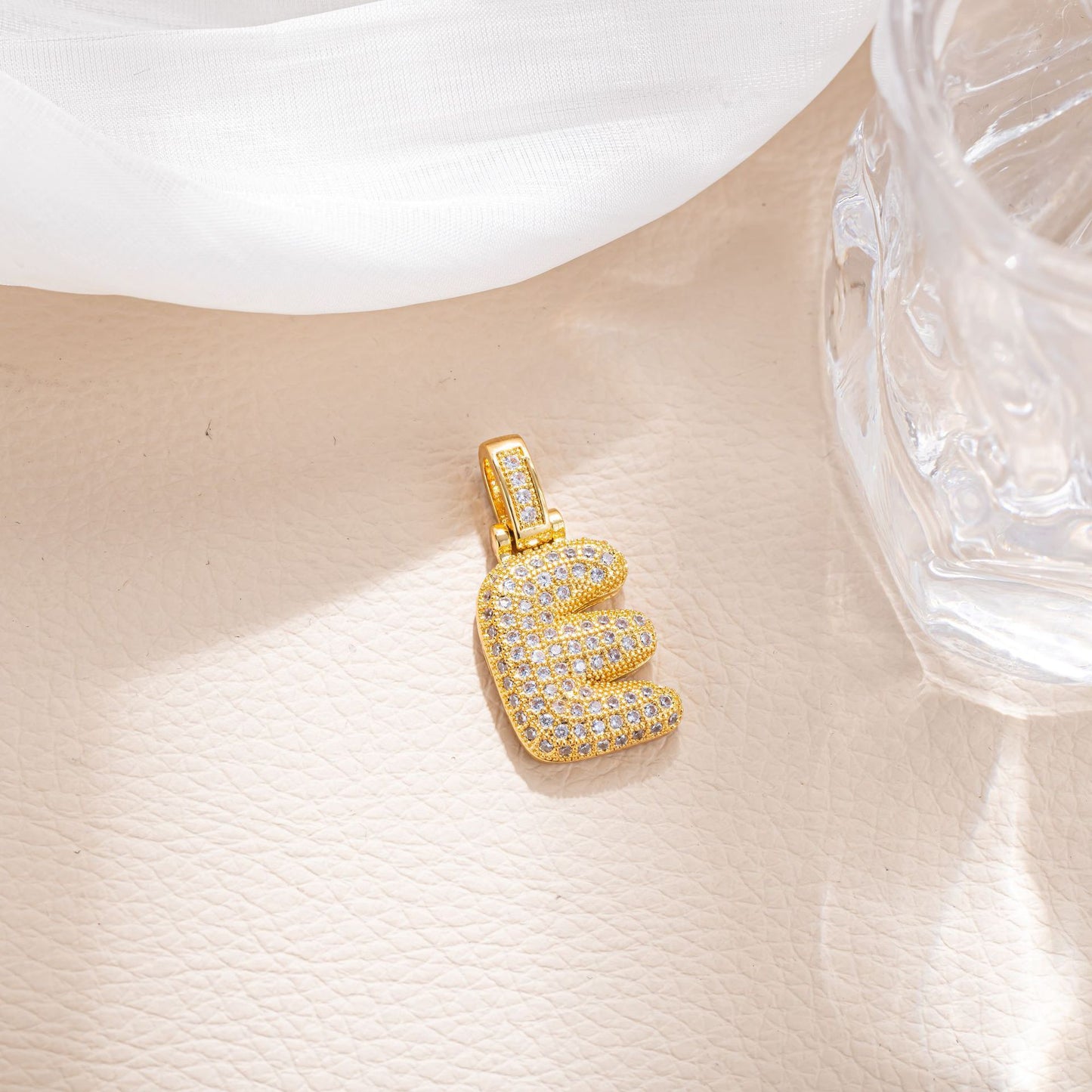 Minimalist Hip-hop Micro Inlaid Cubic Zirconia Letter Brass Pendant Necklace