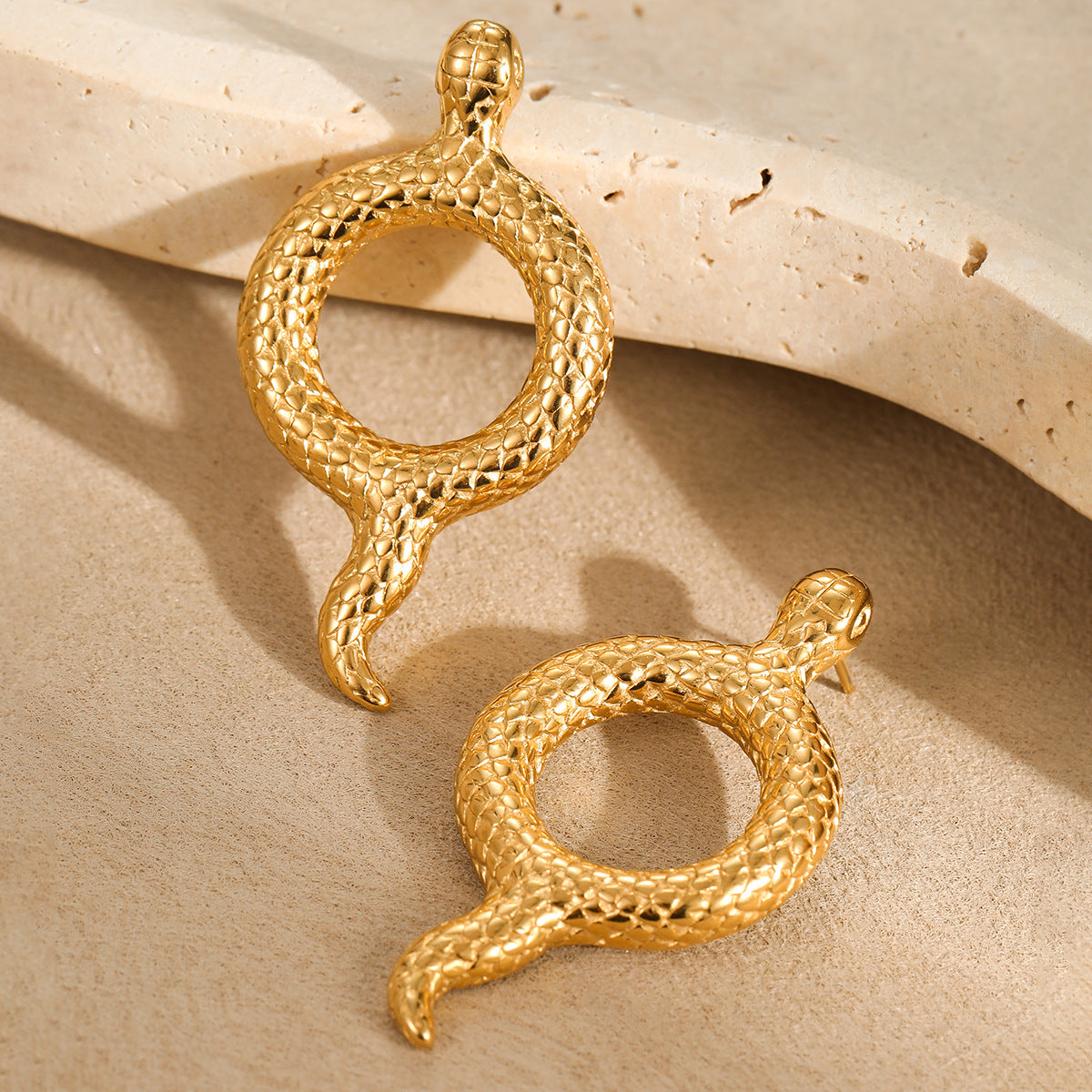 Fashionable Geometric and Animal-Shaped Stainless Steel Snake-Style Earrings with 18K Gold Plating Waterproof Minimalist Women's Ear Jewelry