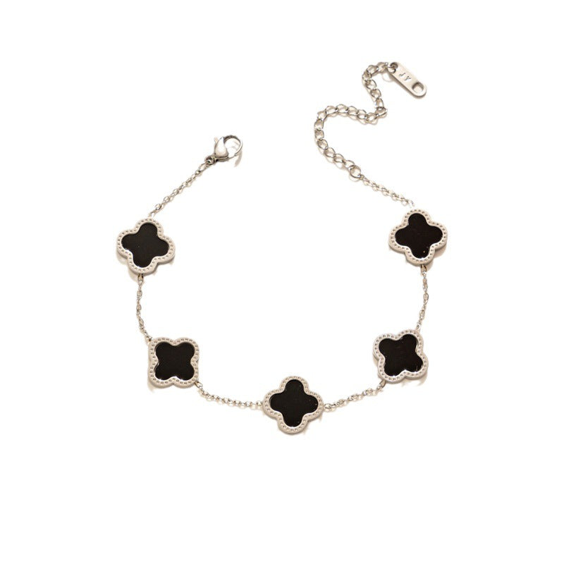 Minimalist Clover-Shaped Titanium Steel Bracelet for Women with Gold Plating and O-Chain Design