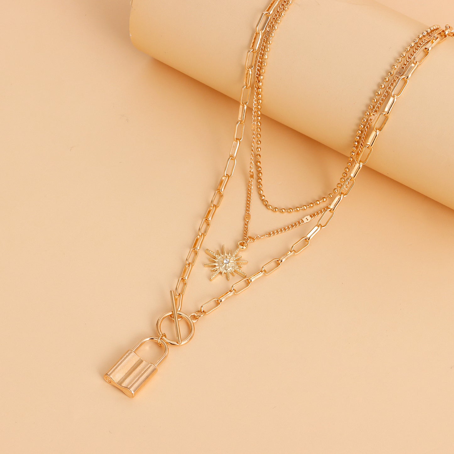 Punk Style Geometric Lock Pendant Necklace for Women with Gold Plated Alloy Chain and Multi-Layer Stackable Design