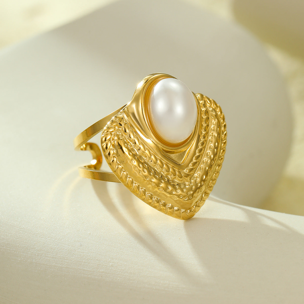 Minimalist Geometric Titanium Steel Ring with Pearl Inlay and 18K Gold Plating for Women