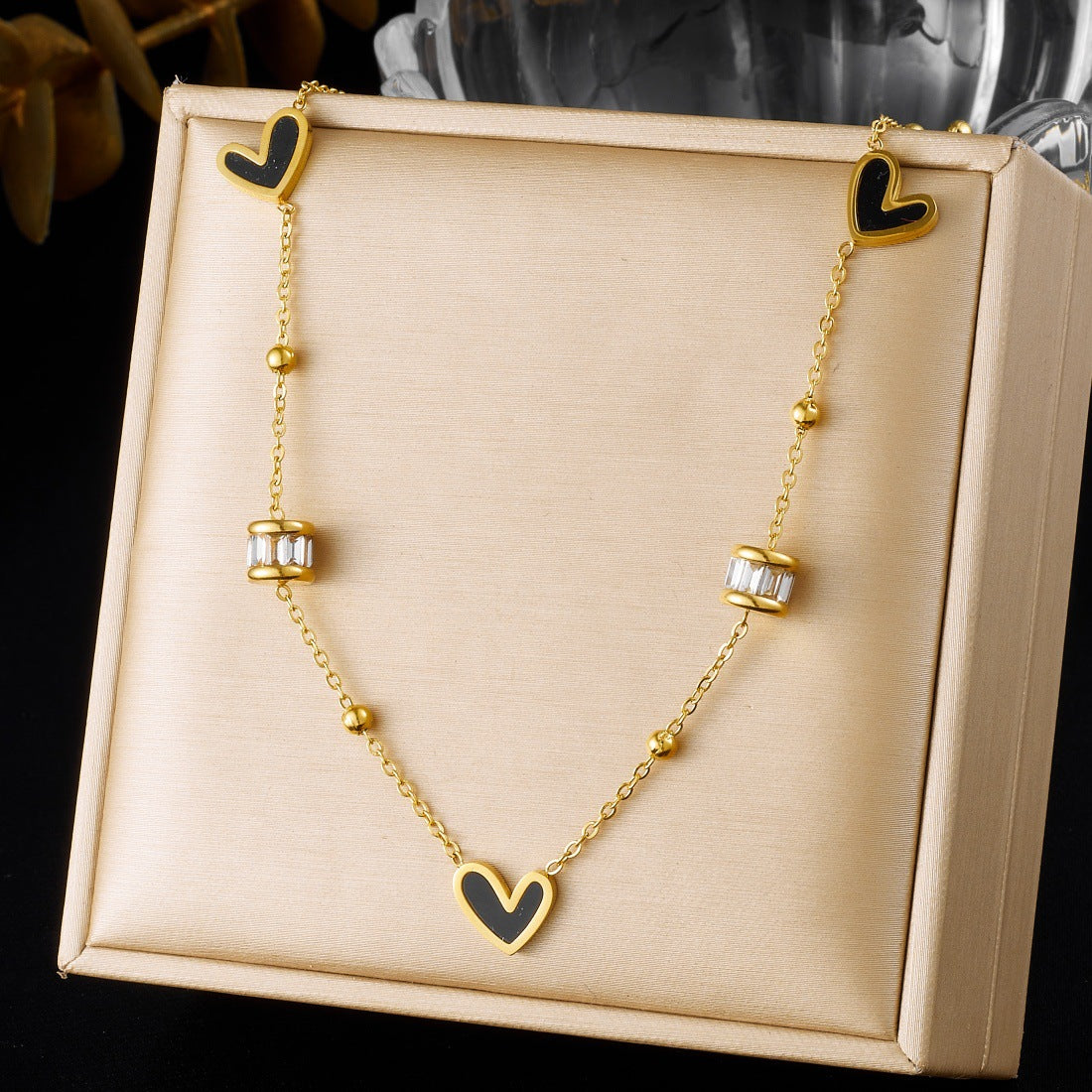 Luxury Gold Plated Heart and Round Rhinestone Stainless Steel Necklace for Women