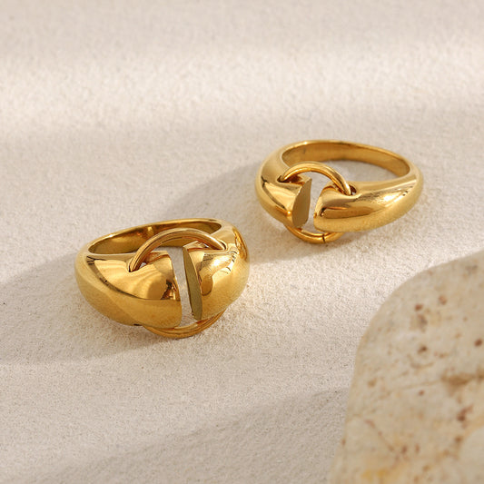 Anello minimalista geometrico in acciaio inossidabile con placcatura in oro 18 carati da donna