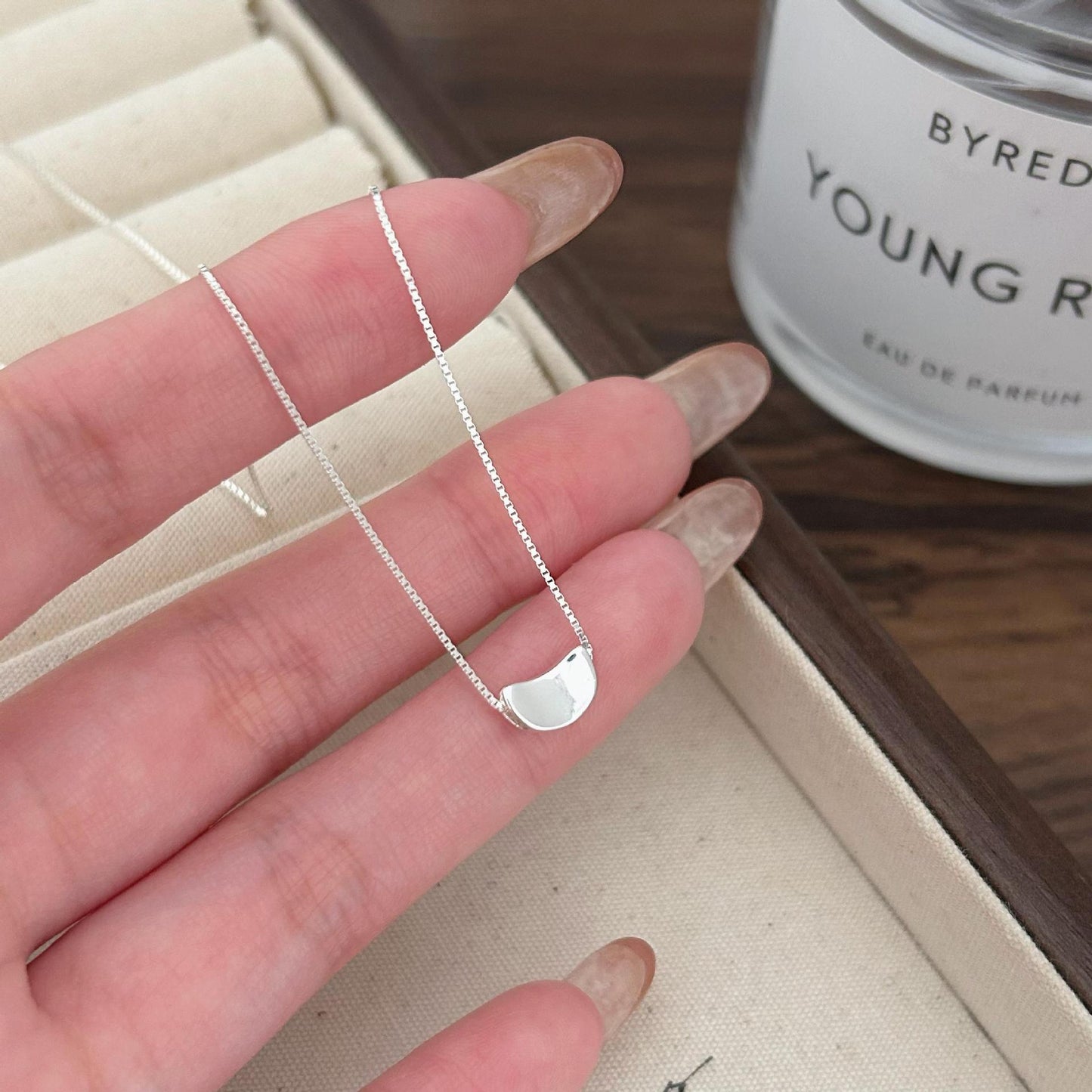 Minimalist Geometric Pearl-Style Pendant Necklace in 925 Sterling Silver with Gold Plating on Cross Chain