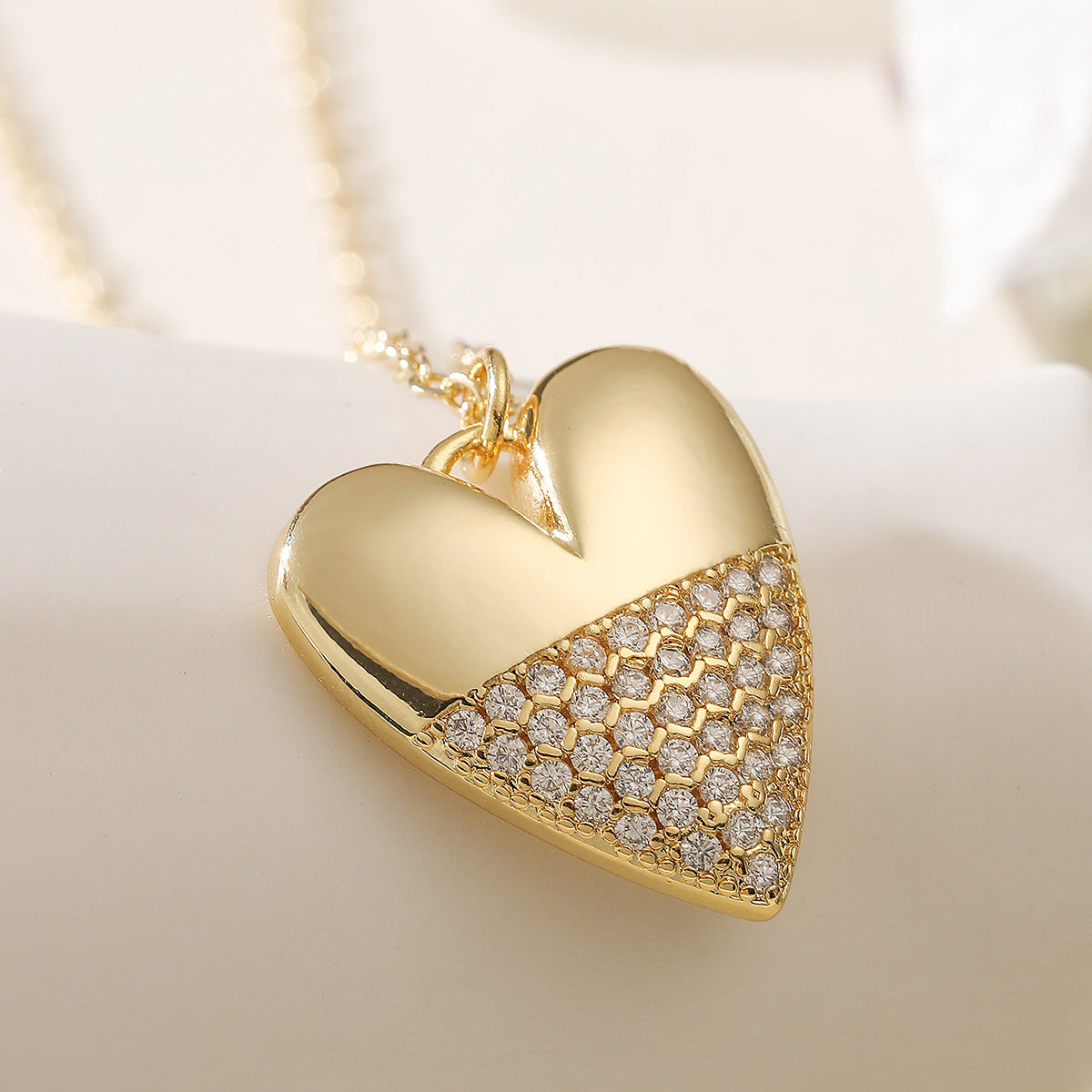 Minimalist 18K Gold Plated Brass Heart Cubic Zirconia Pendant Necklace for Women