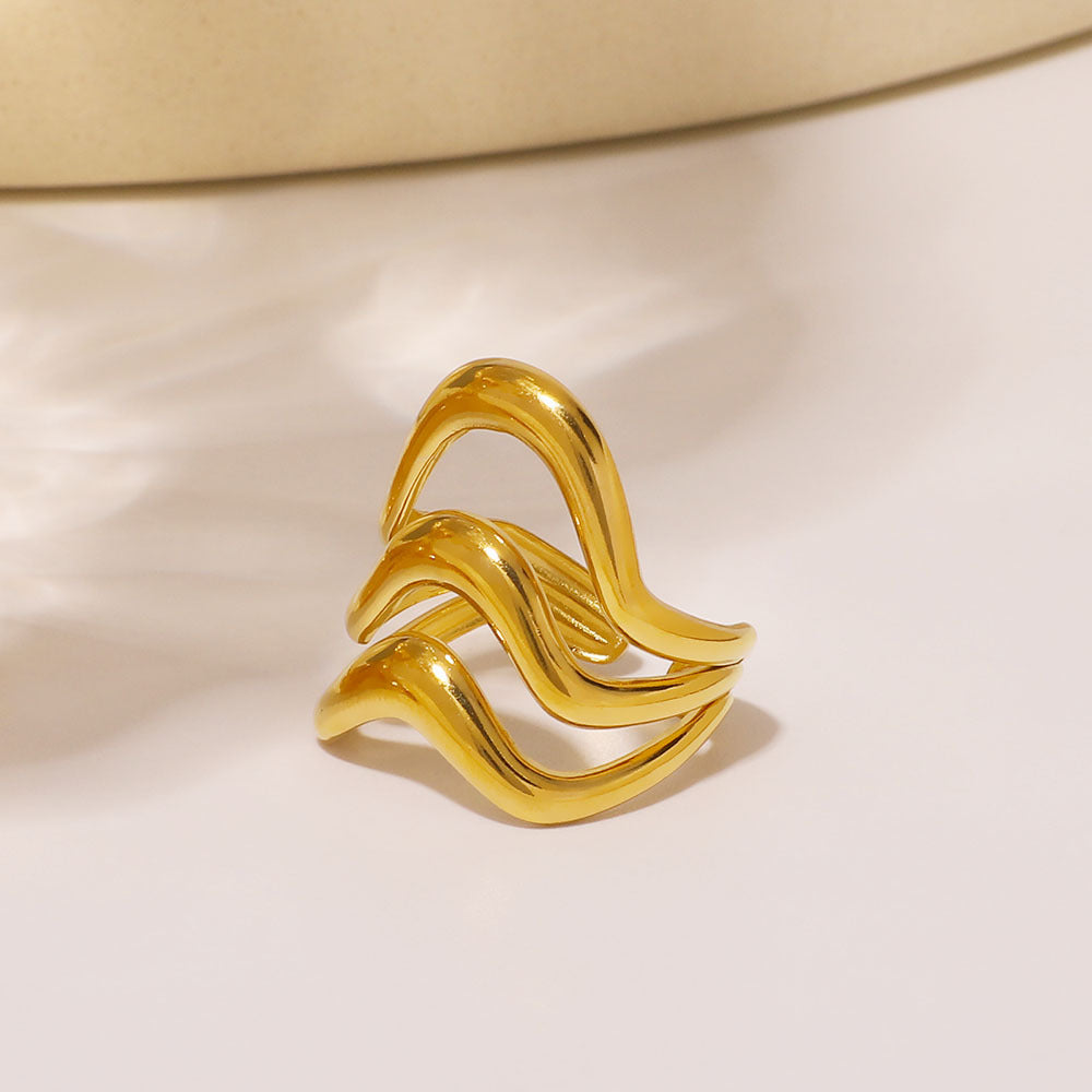 Geometric Wave Stainless Steel Ring with 18K Gold Plating and Polished Finish for Unisex Wear