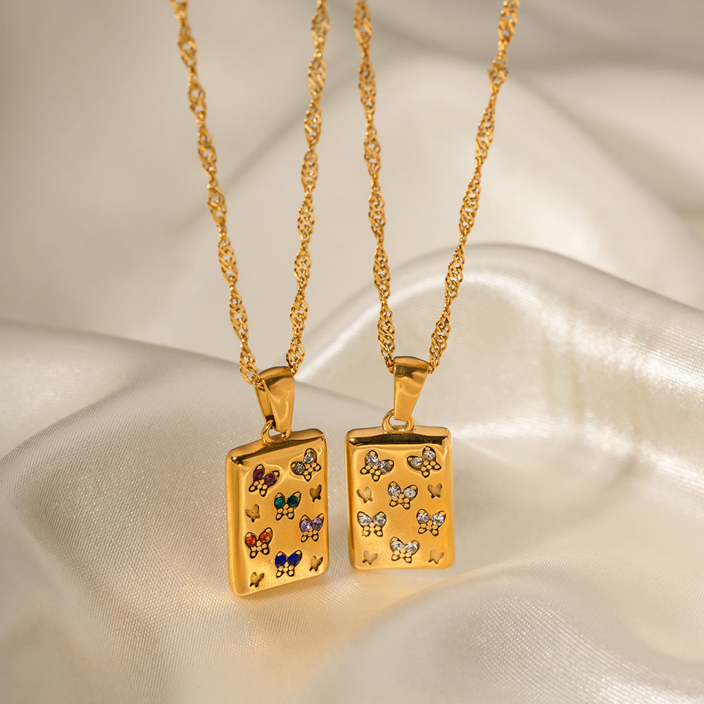 Collana con ciondolo quadrato a farfalla da donna vintage in acciaio inossidabile placcato oro 18 carati con strass bianchi