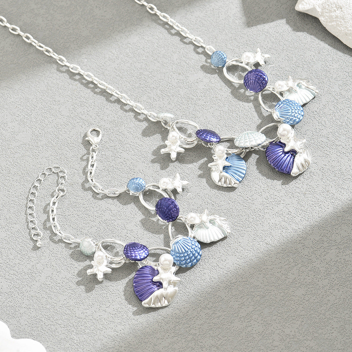 Set collana e bracciale in lega da donna smaltato a forma di stella marina geometrica e conchiglia, ispirato all'oceano