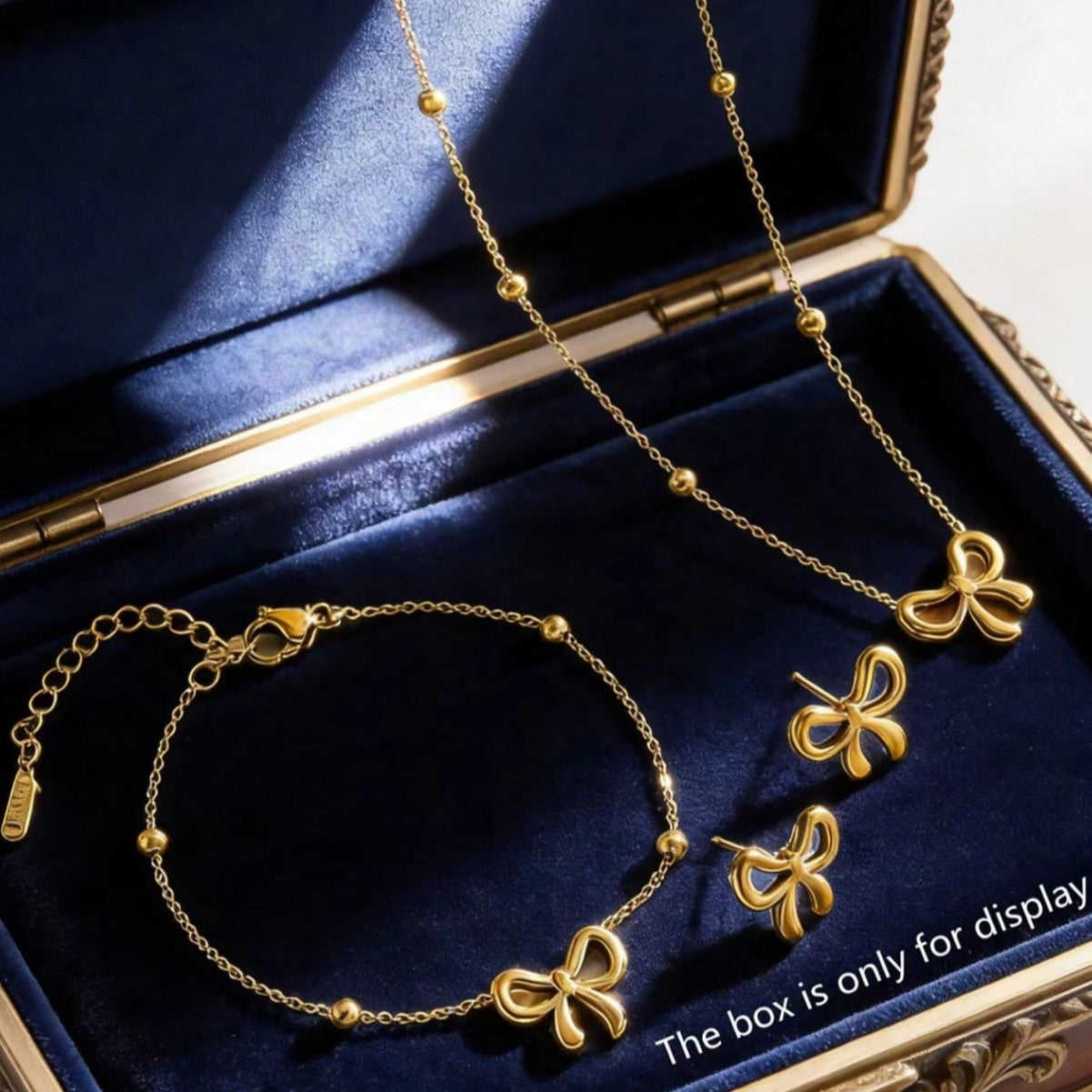 Elegante Set Collana Bracciale Orecchini in Acciaio Inox Placcato Oro 18K a Fiocco